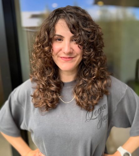 Carousel post from trindadehairstylist.