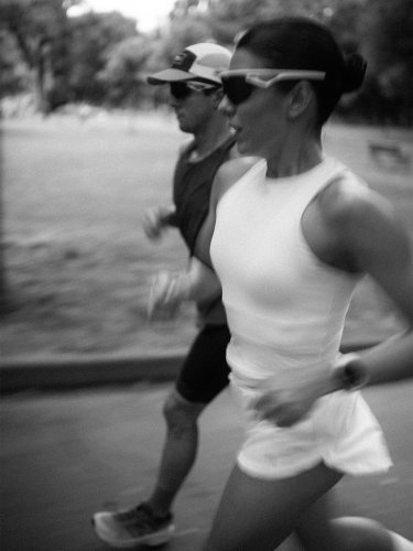 Carousel post from liveoficial.