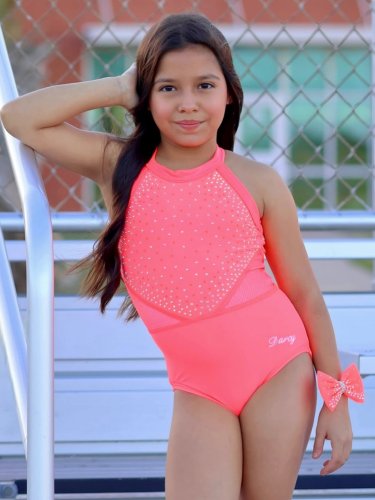 Carousel post from darcyleotards.