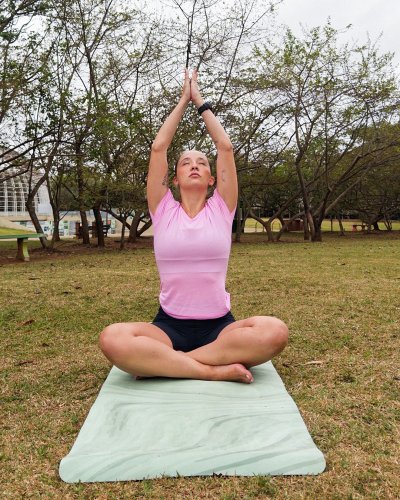 Carousel post from liveoficial.