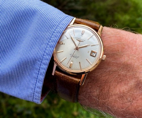 Carousel post from schoenesammleruhren.