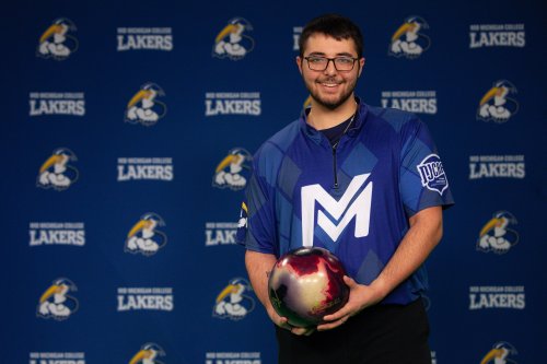 Carousel post from mid_lakers.