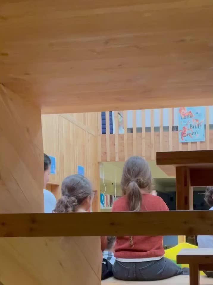 Carousel post from bibliotheeksintgillis.