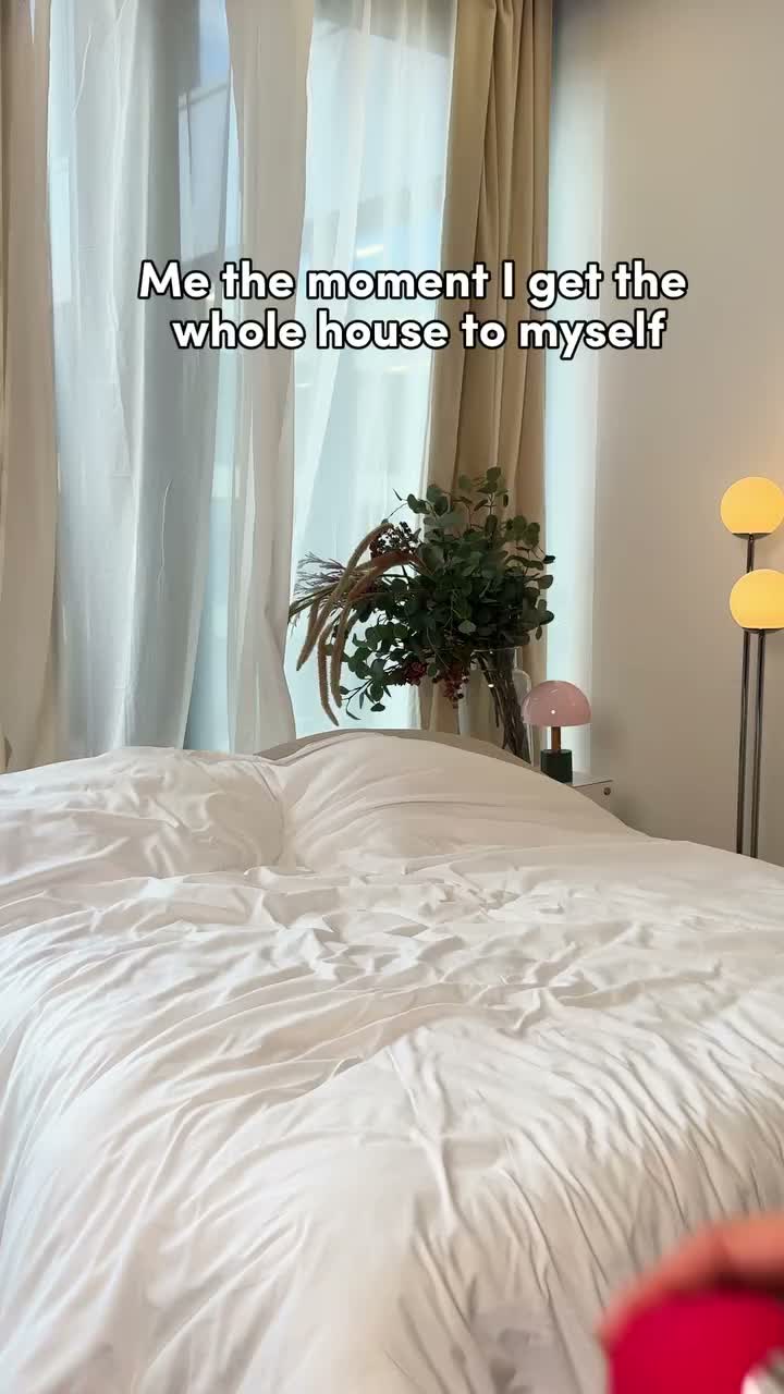 Video post from lovehoneyofficial.