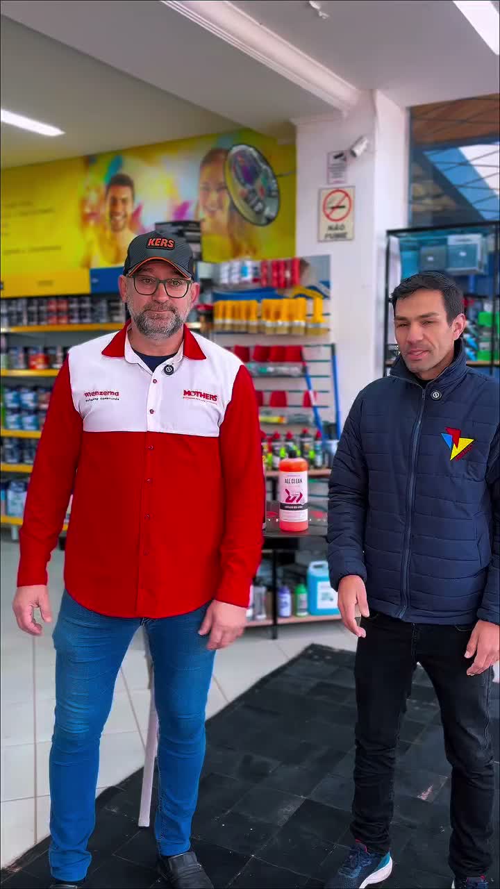 Video post from fermakoficial.