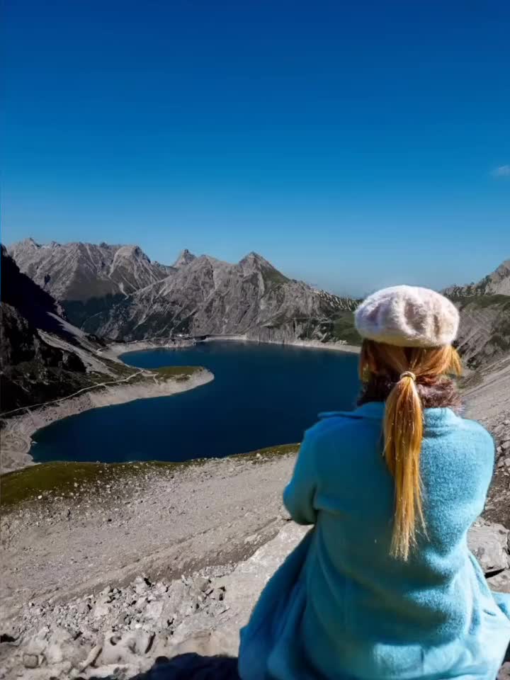 Carousel post from junebiswas.