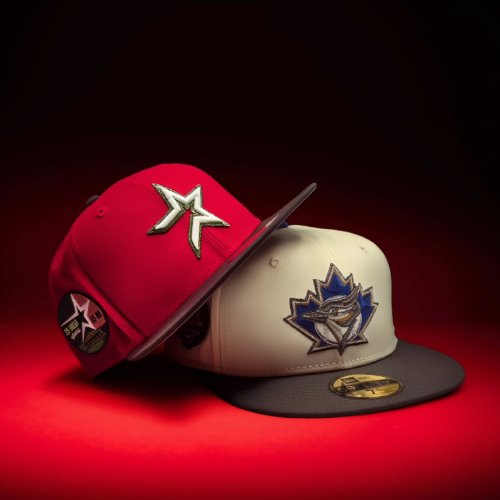 Carousel post from exclusive.fitted.