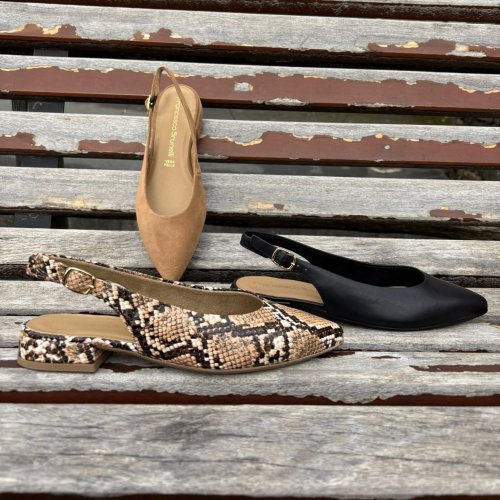 Carousel post from almareafootwear.