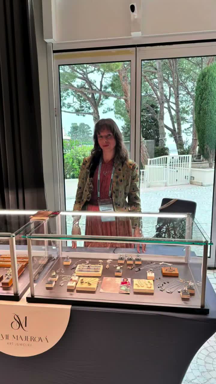 Video post from sylviemajerova.