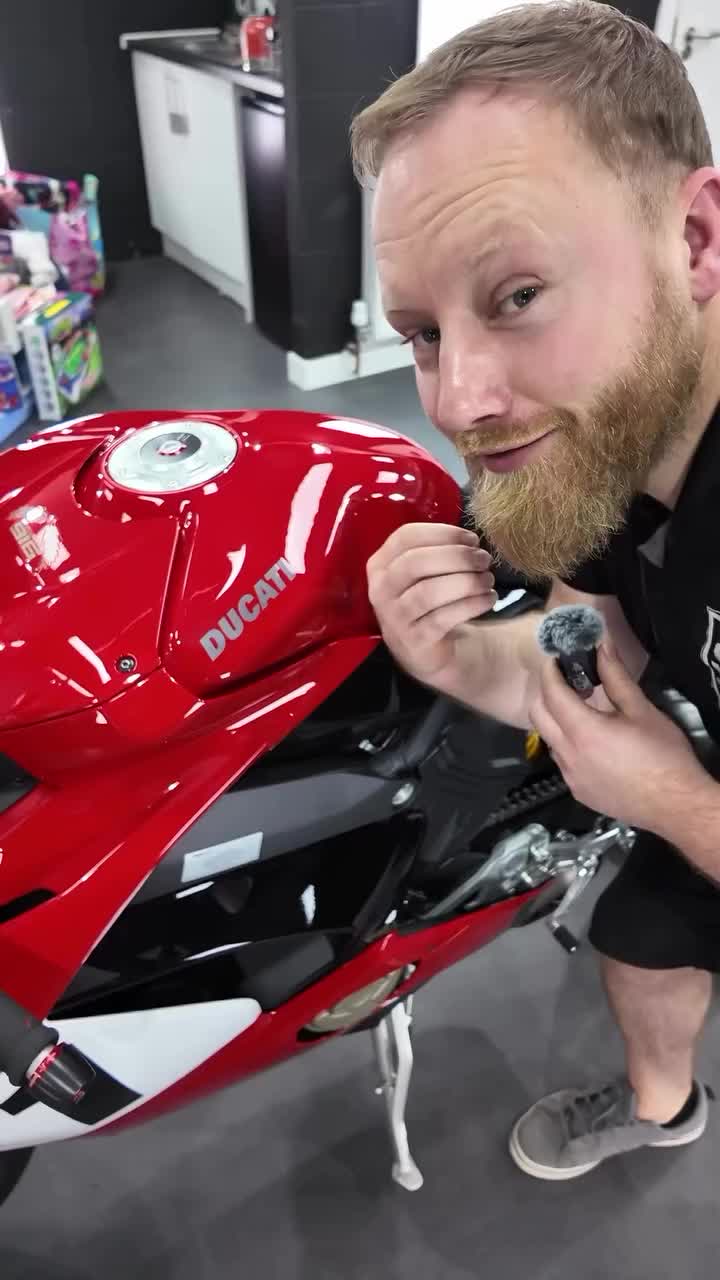 Video post from spotlessdetailing_group.