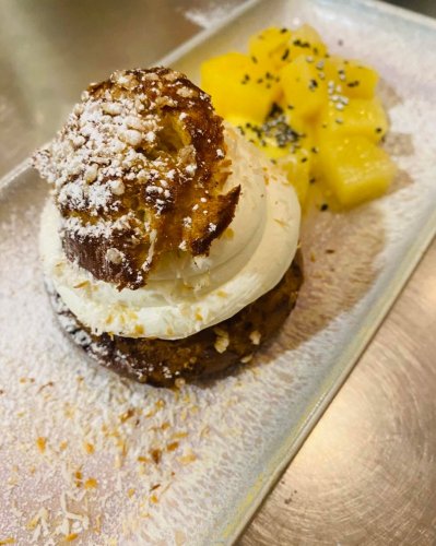 Carousel post from miditreizepontarlier.