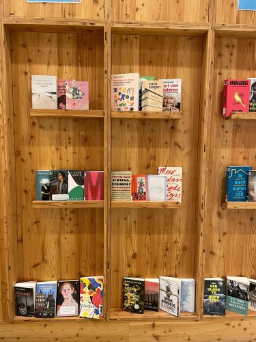 Carousel post from bibliotheeksintgillis.