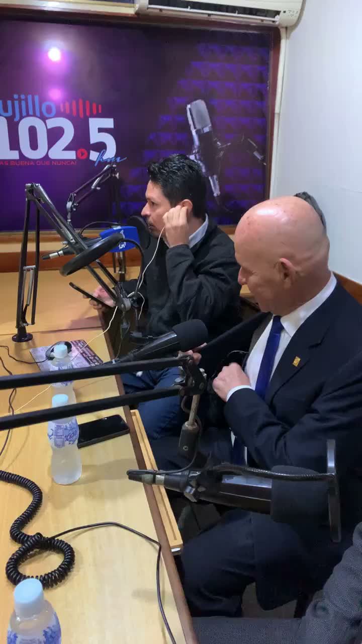 Video post from la102fm.