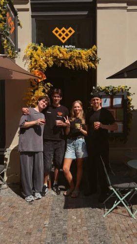 Video post from coffeeandwafflescz.