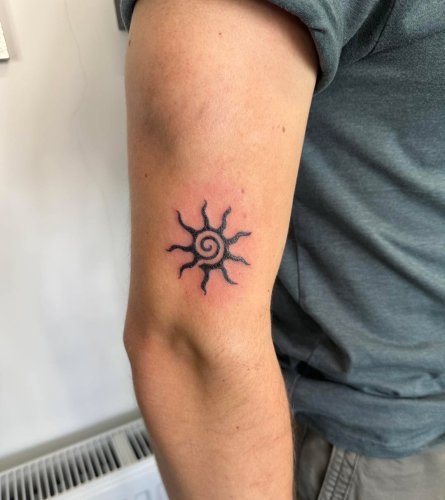 Photo post from lovetattoossandhurst.