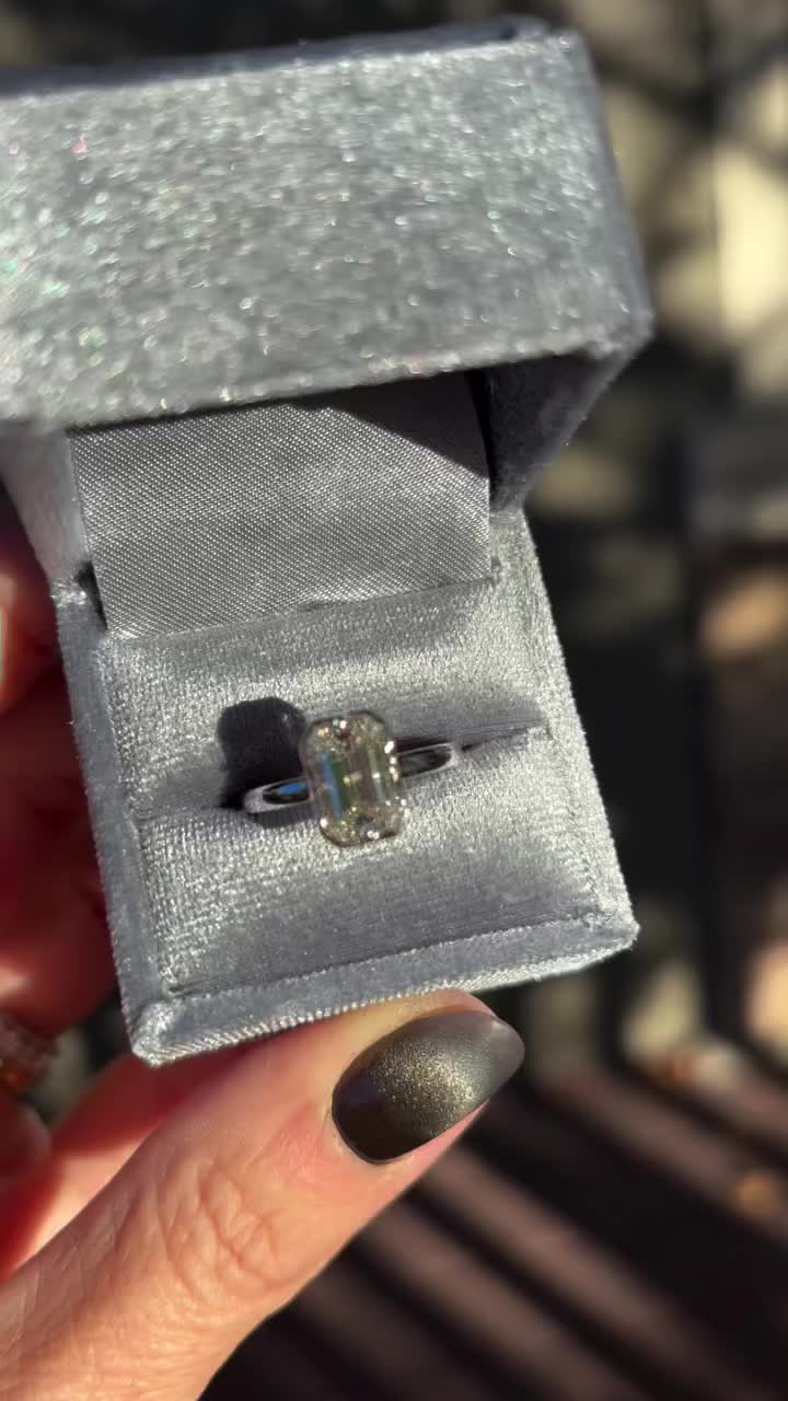 Video post from annelizabethjewelry.