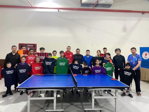 Carousel post from turkiyemasatenisifederasyonu.