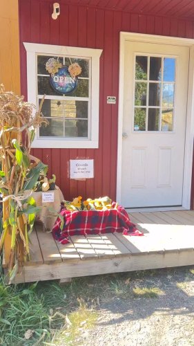 Video post from hungryhollowfarm.