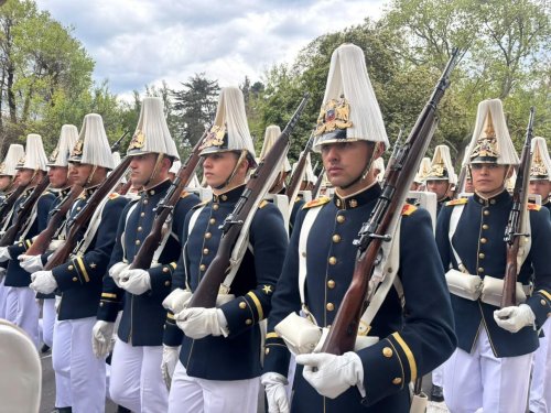 Carousel post from escuelamilitaroficial.