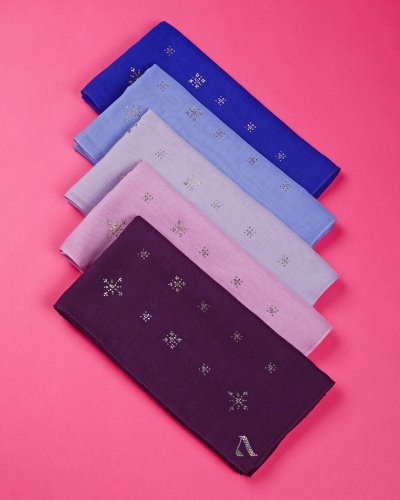 Carousel post from galeriariani.