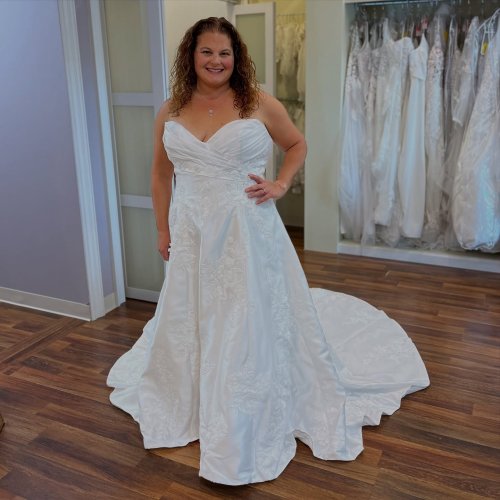 Photo post from thecurvybridenj.