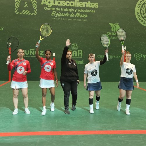 Carousel post from pelotavascachile.