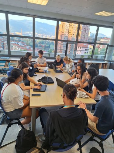 Carousel post from ellacuriazurbaranbhi.