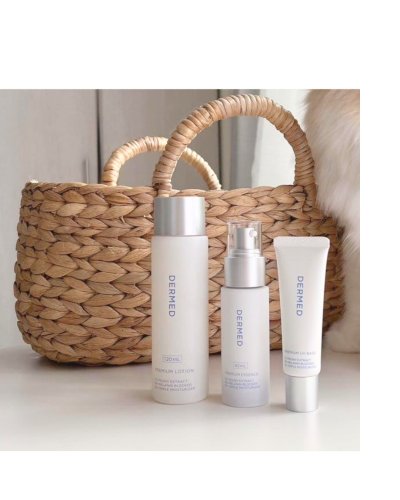 Carousel post from dermed_official.