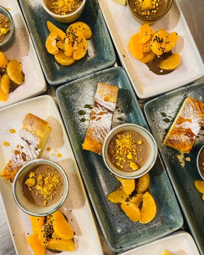 Carousel post from miditreizepontarlier.