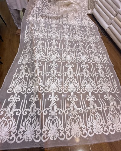 Carousel post from akbar_fabrics_.