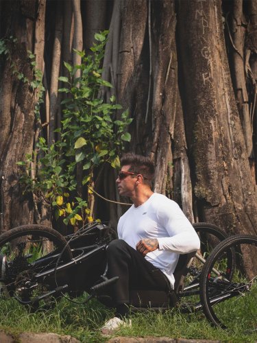 Carousel post from liveoficial.