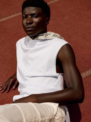 Carousel post from liveoficial.