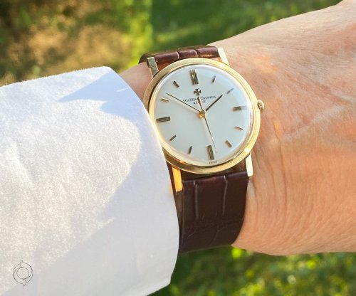 Carousel post from schoenesammleruhren.