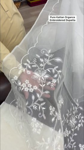 Video post from akbar_fabrics_.