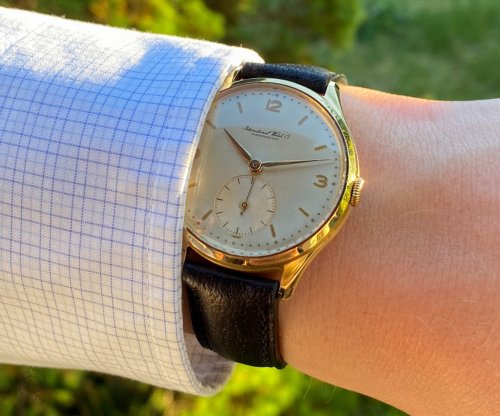 Carousel post from schoenesammleruhren.