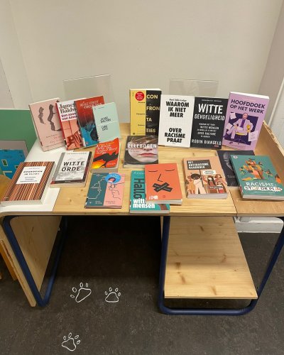 Carousel post from bibliotheeksintgillis.