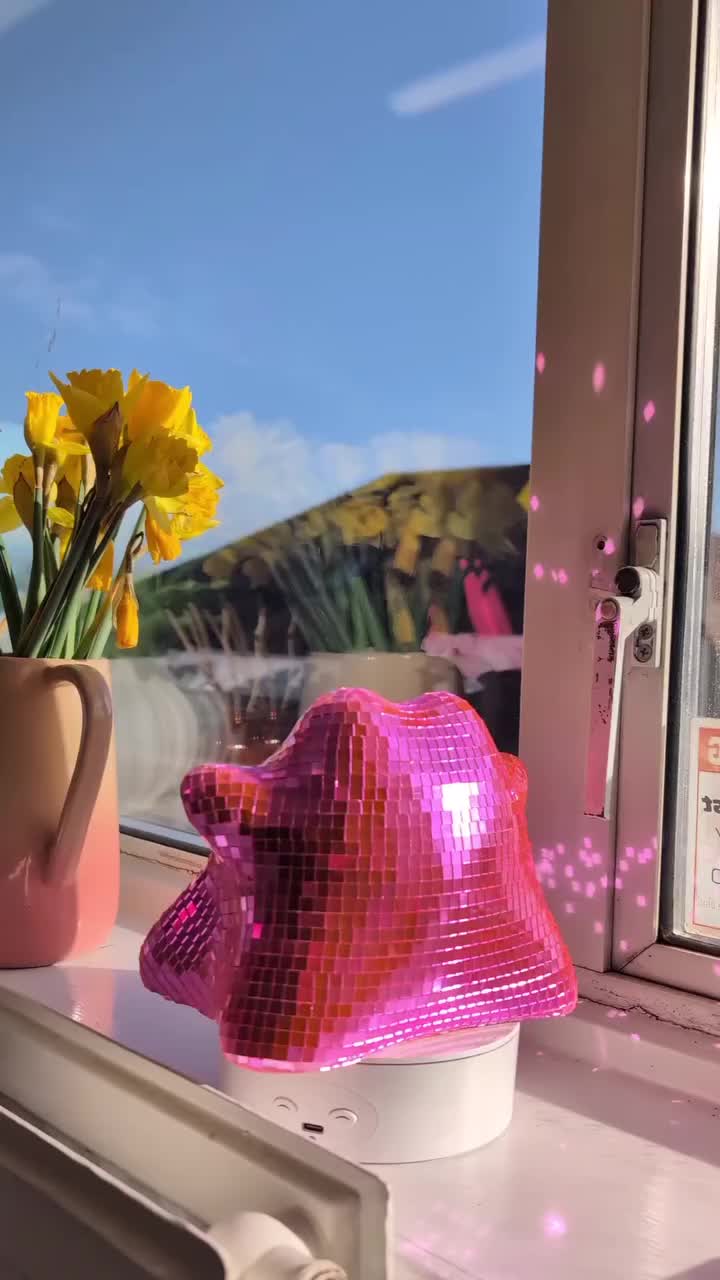 Video post from perdita00.