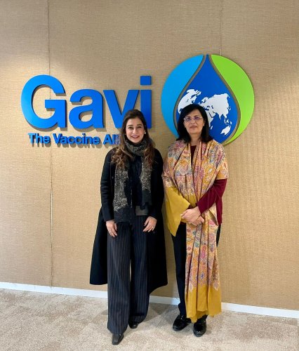 Carousel post from pakfightspolio.