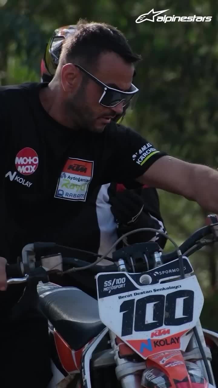 Video post from motomax.