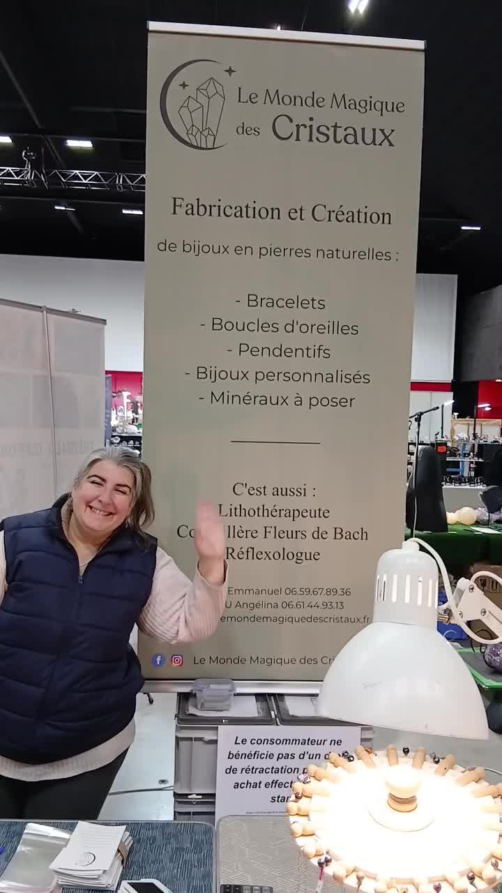 Video post from lemondemagiquedescristaux.