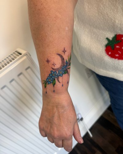 Photo post from lovetattoossandhurst.