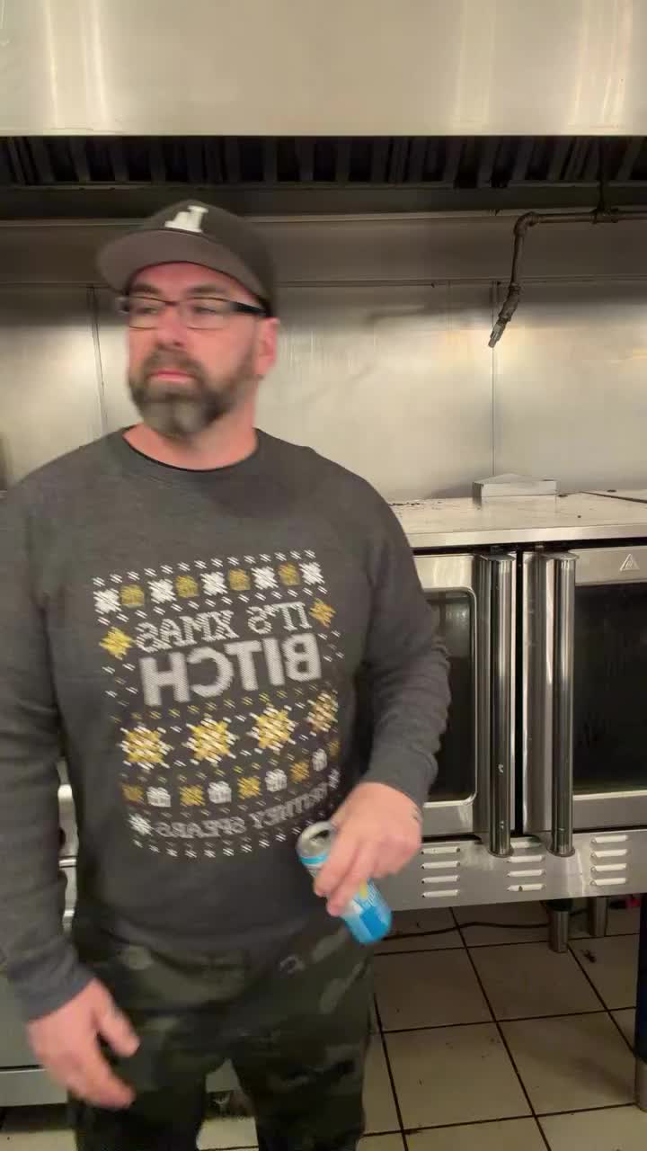 Video post from famous_creations_catering.