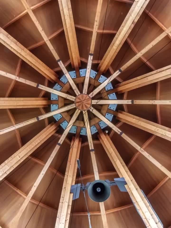 Carousel post from eglisecatho38.