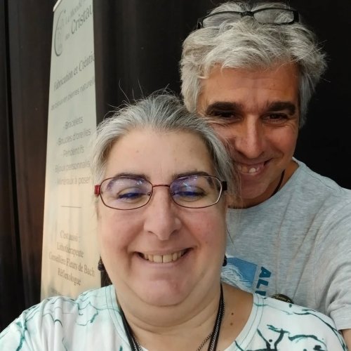 Carousel post from lemondemagiquedescristaux.