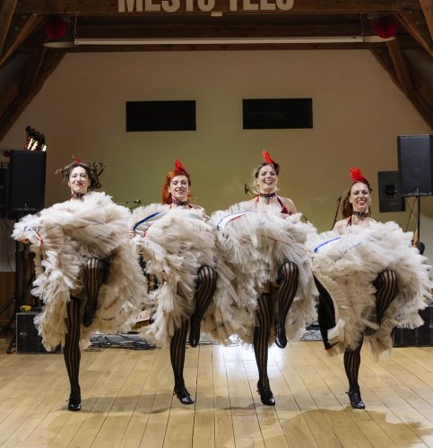 Carousel post from siderea_dance.