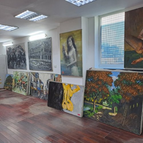 Carousel post from dc.artgallery.