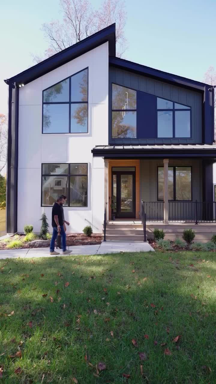 Video post from qc.builders.