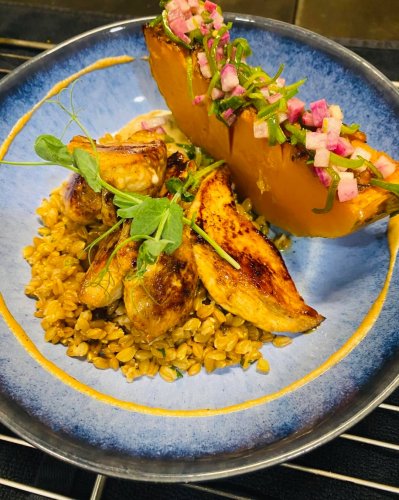 Carousel post from miditreizepontarlier.