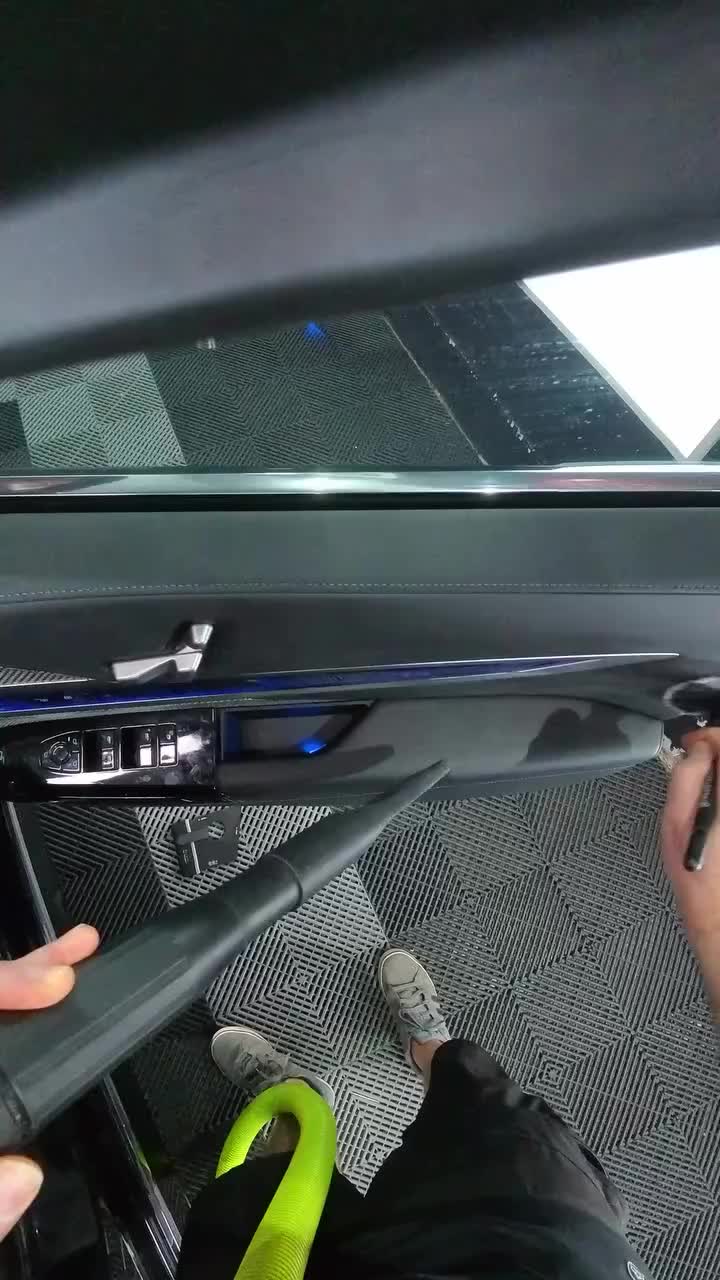 Video post from spotlessdetailing_group.