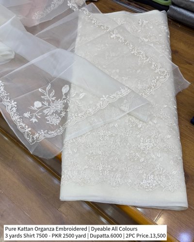 Carousel post from akbar_fabrics_.